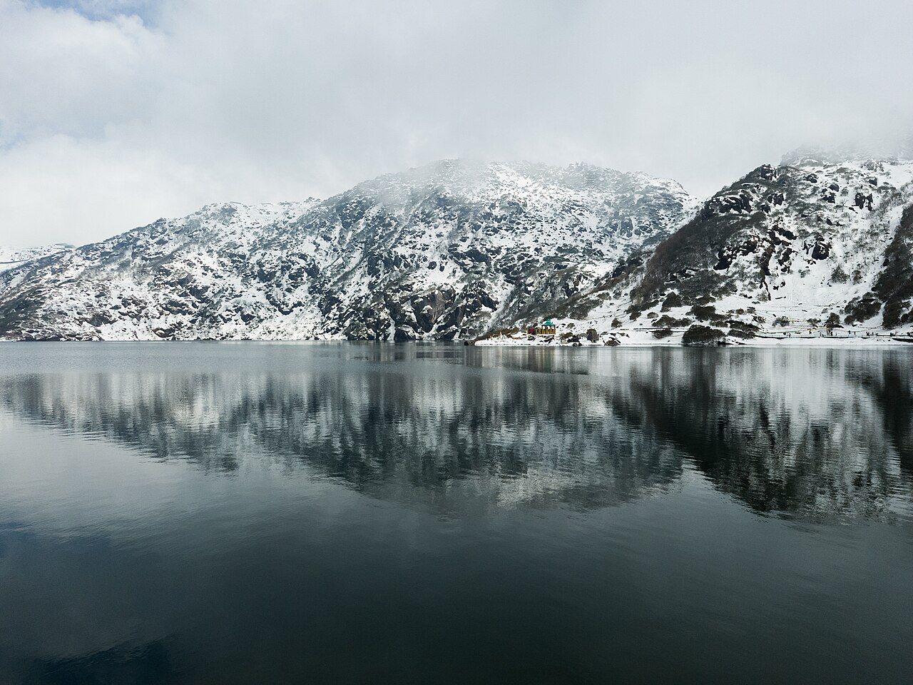 Tsomgo Changu Lake